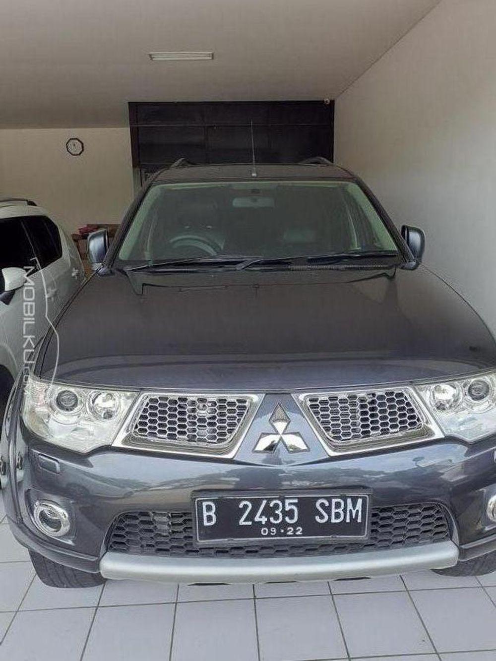 Mobil Mitsubishi Pajero Sport 2012