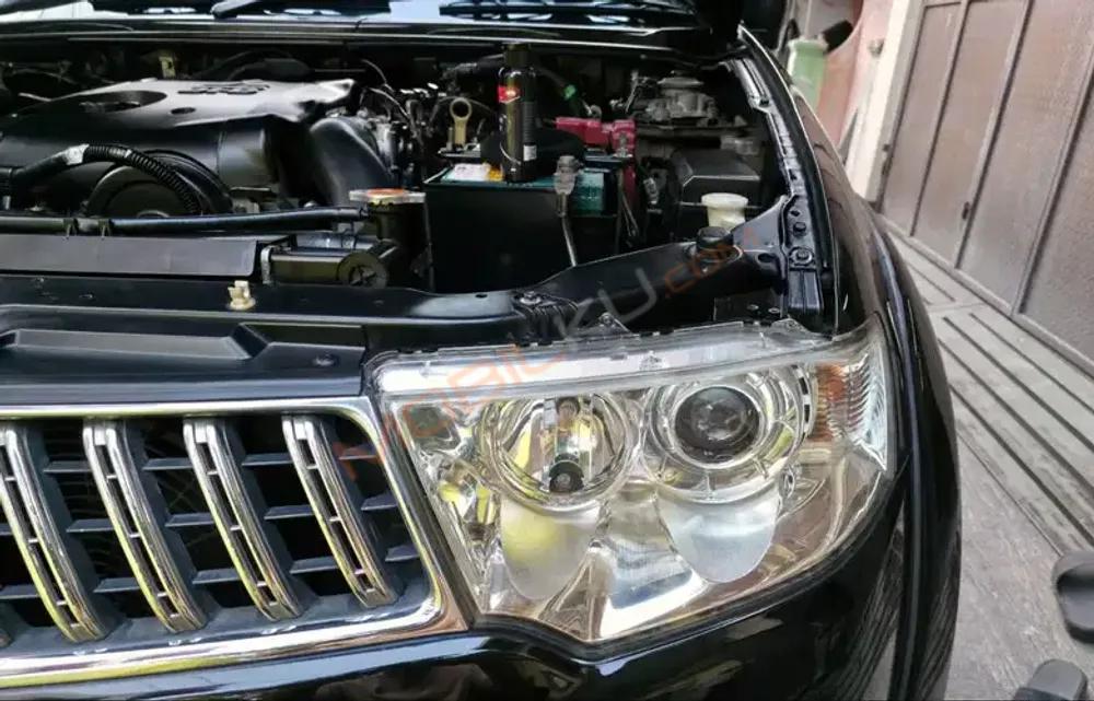 Mobil Mitsubishi Pajero Sport 2012