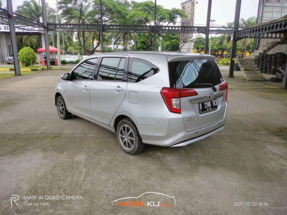 Mobil Toyota Calya 2017