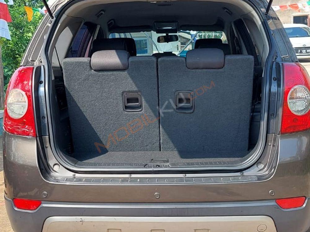 Mobil Chevrolet Captiva 2011