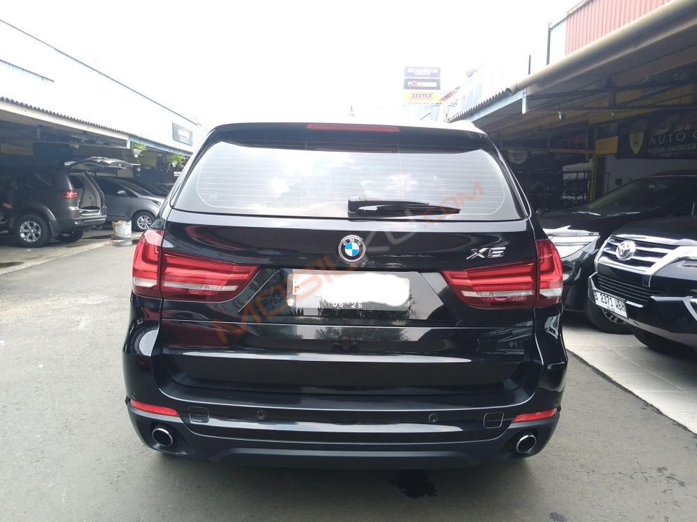 Mobil BMW X5 2015