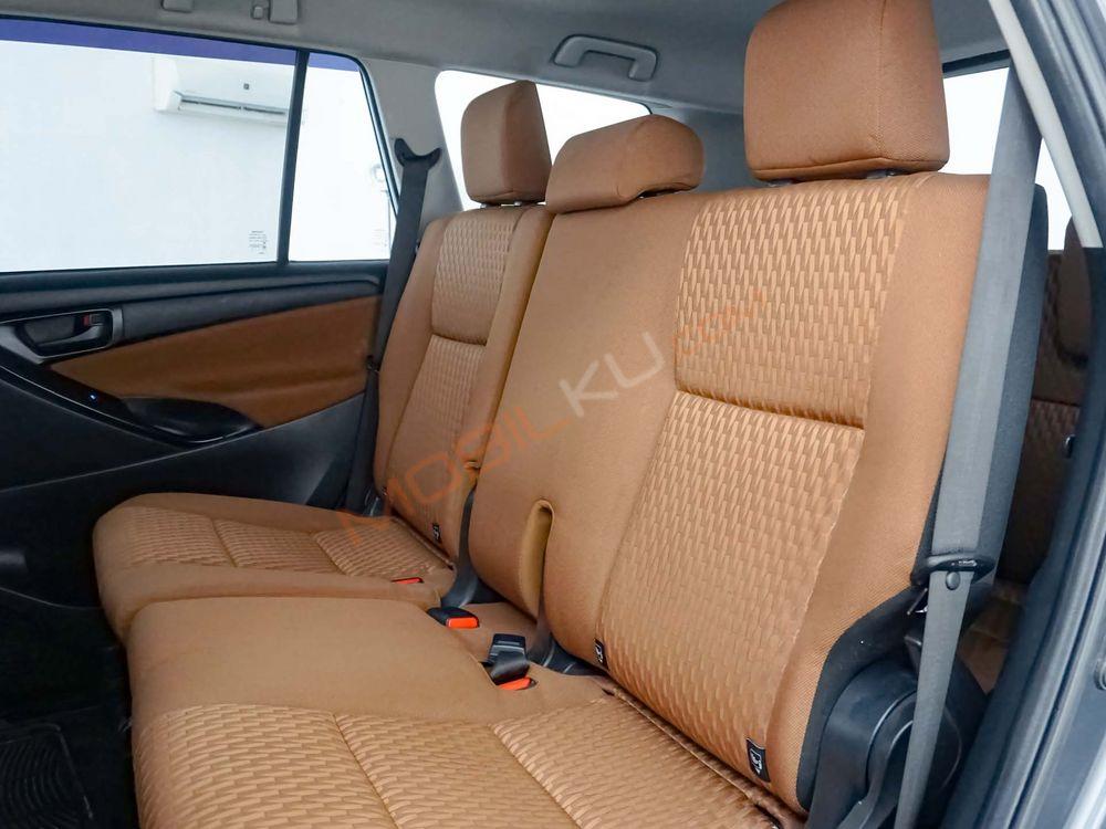 Mobil Toyota Kijang Innova 2017