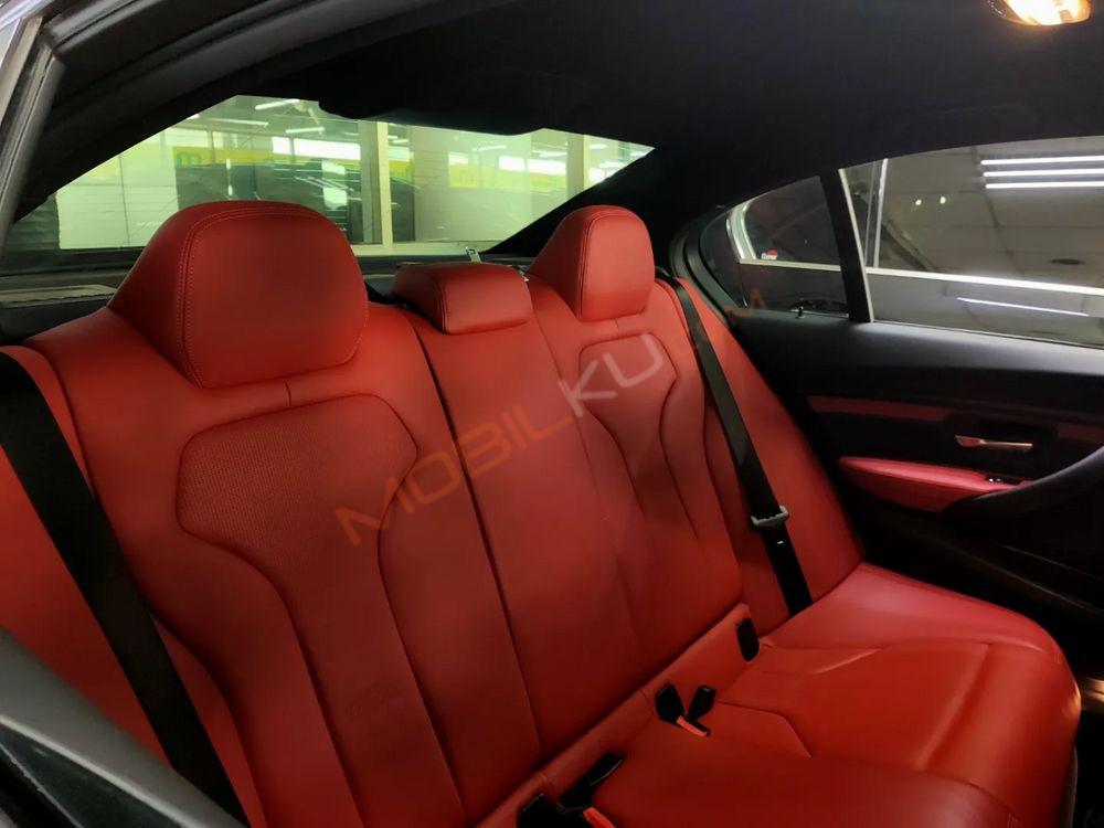 Mobil BMW 3 Series 2017