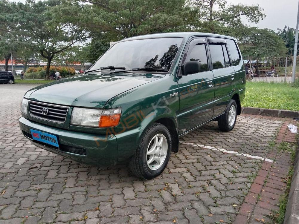 Mobil Toyota Kijang 1997