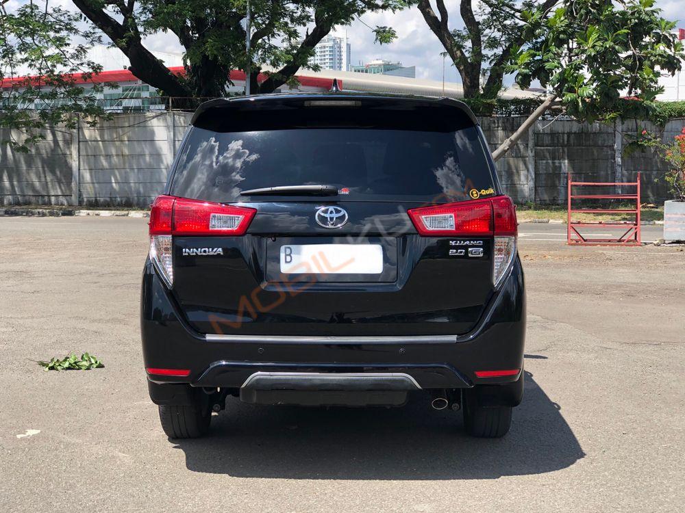 Mobil Toyota Kijang Innova 2020