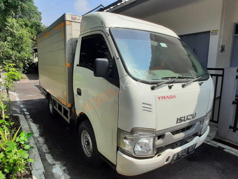 Mobil Isuzu Traga 2018