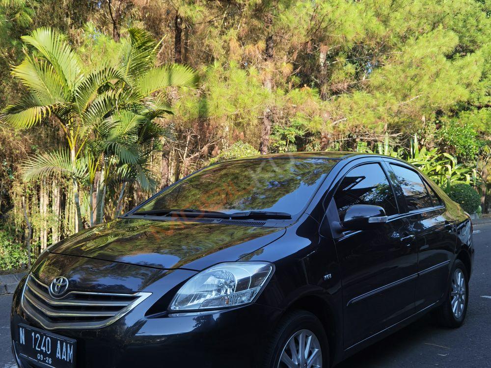 Mobil Toyota Vios 2011
