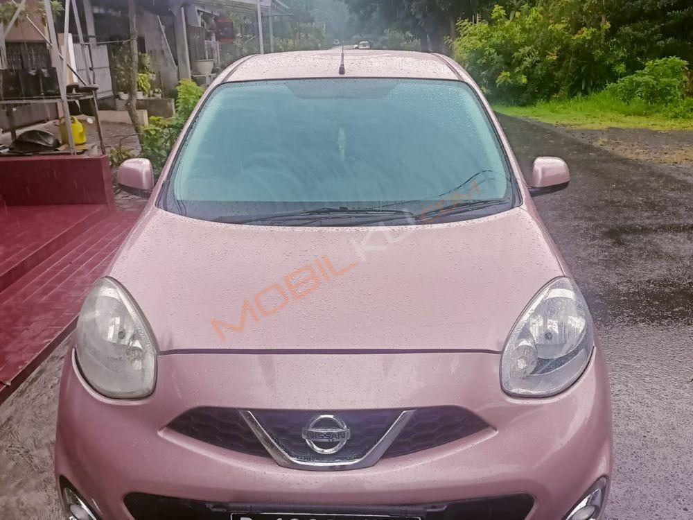 Mobil Nissan March 2014