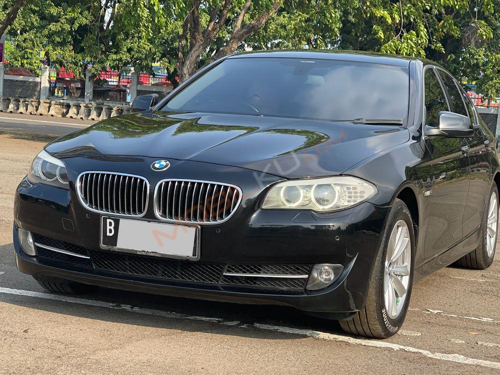 Mobil BMW 5 Series 2013
