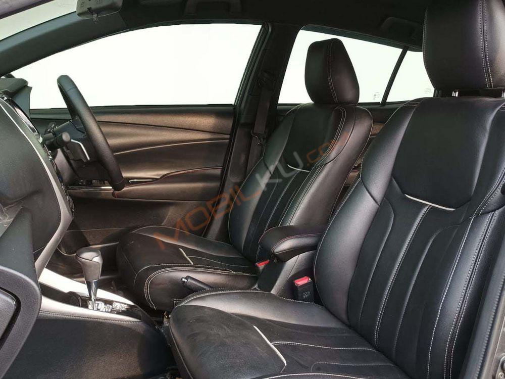 Mobil Toyota Yaris 2020