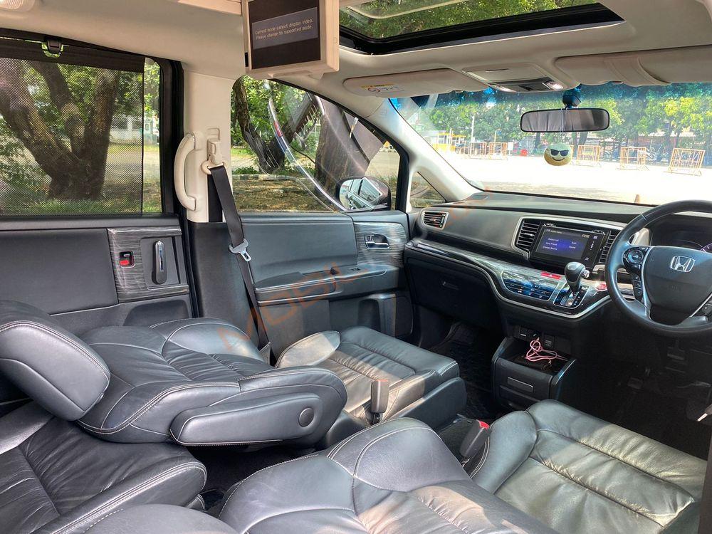 Mobil Honda Odyssey 2016