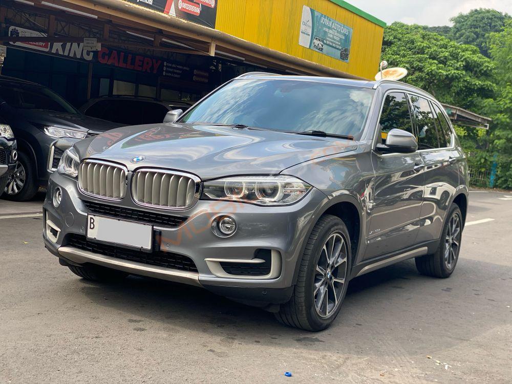 Mobil BMW X5 2015