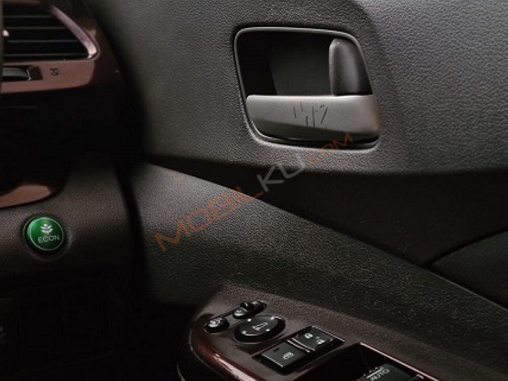 Mobil Honda CR-V 2013