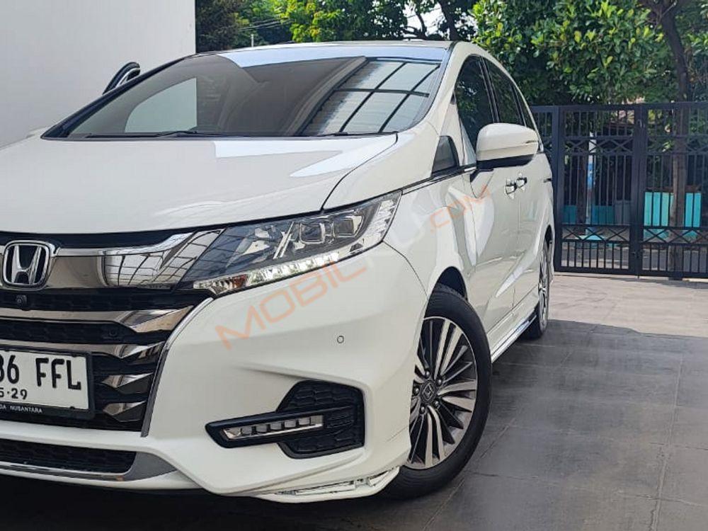 Mobil Honda Odyssey 2020