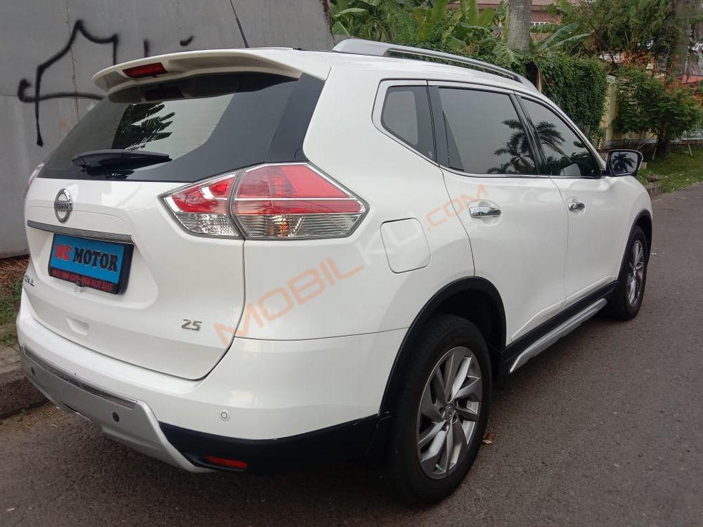 Mobil Nissan X-Trail 2016