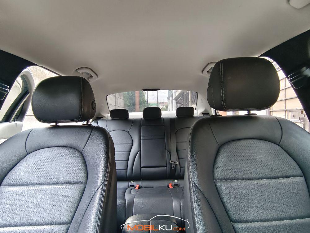 Mobil Mercedes-Benz C-Class 2017