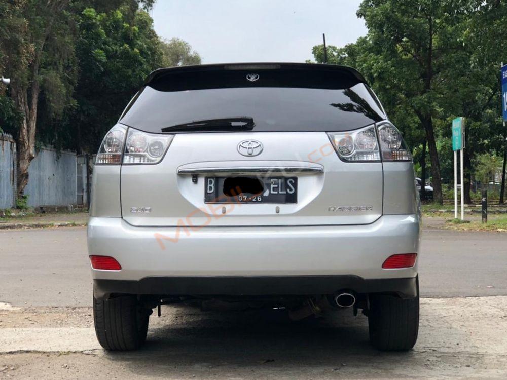 Mobil Toyota Harrier 2013