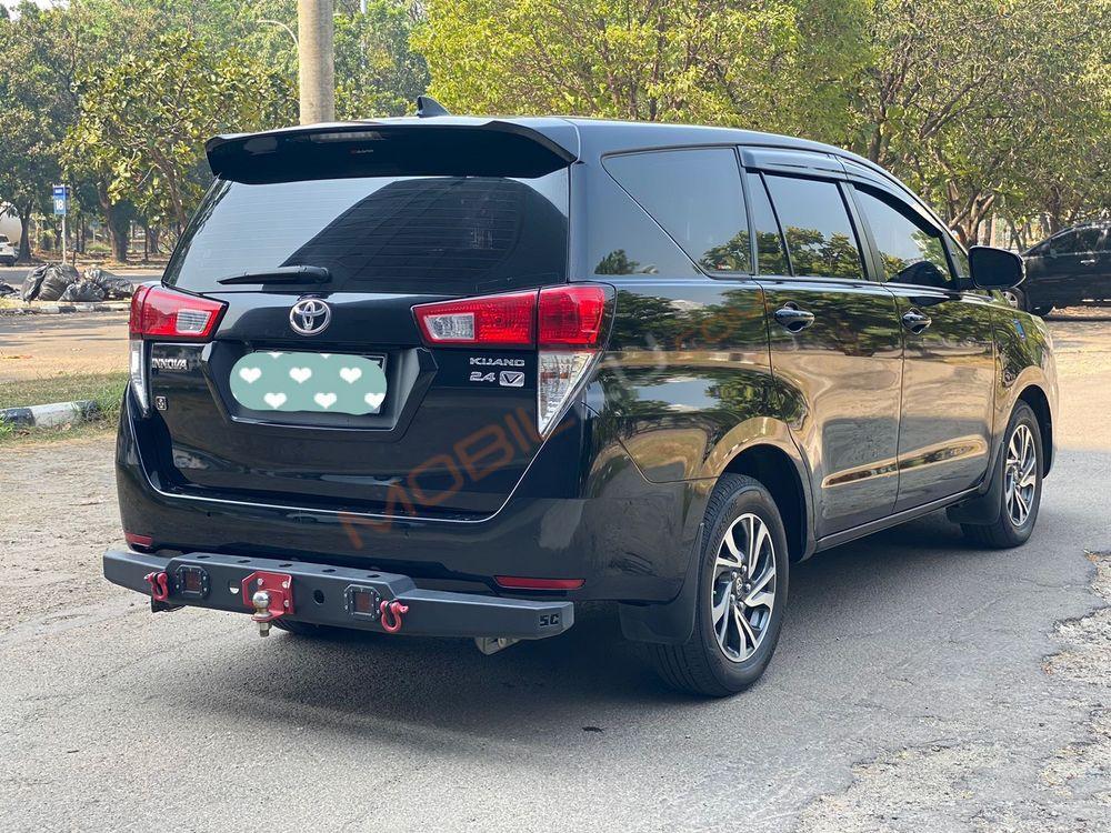 Mobil Toyota Kijang Innova 2021