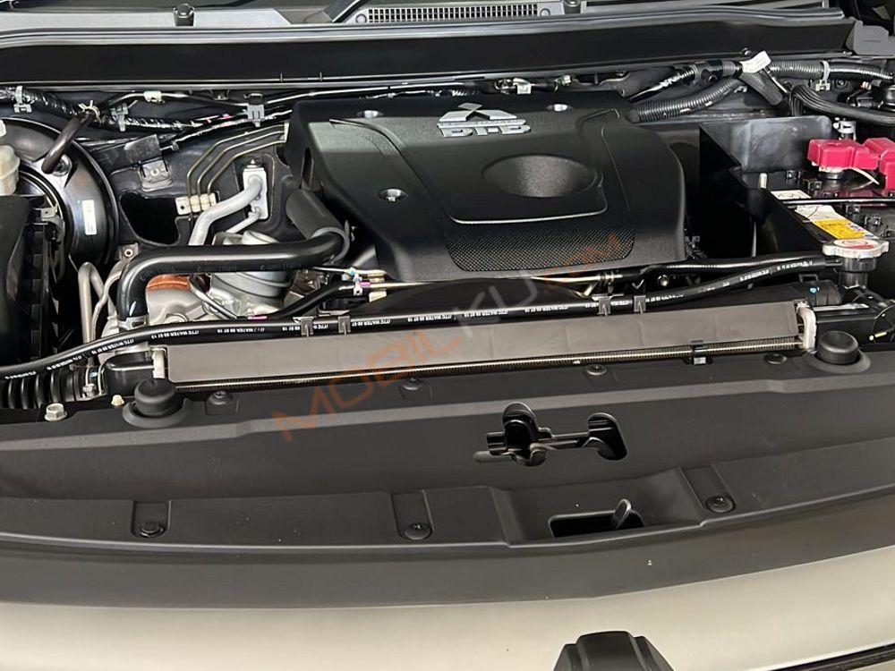 Mobil Mitsubishi Pajero Sport 2019