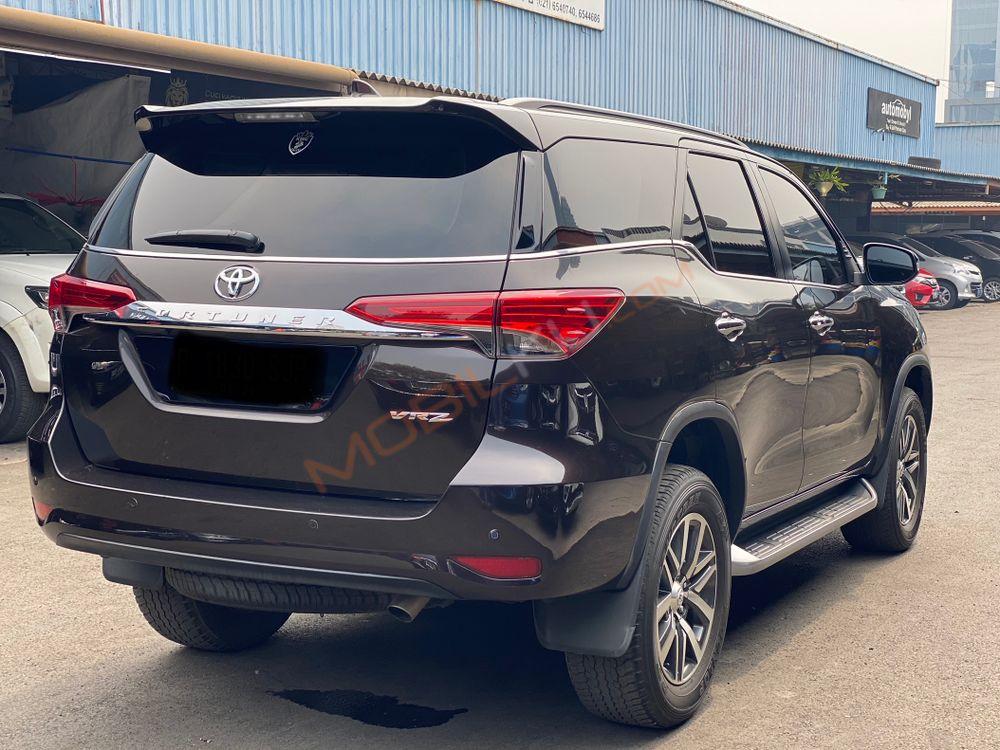 Mobil Toyota Fortuner 2016