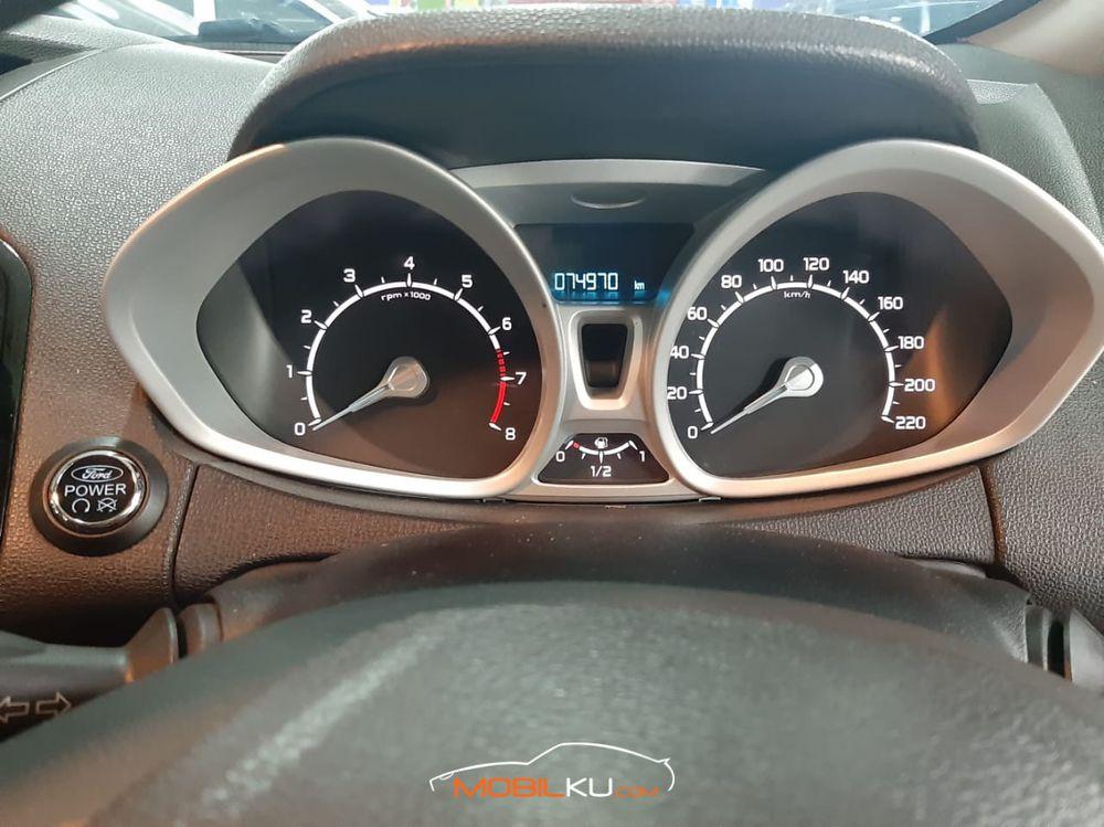 Mobil Ford EcoSport 2014