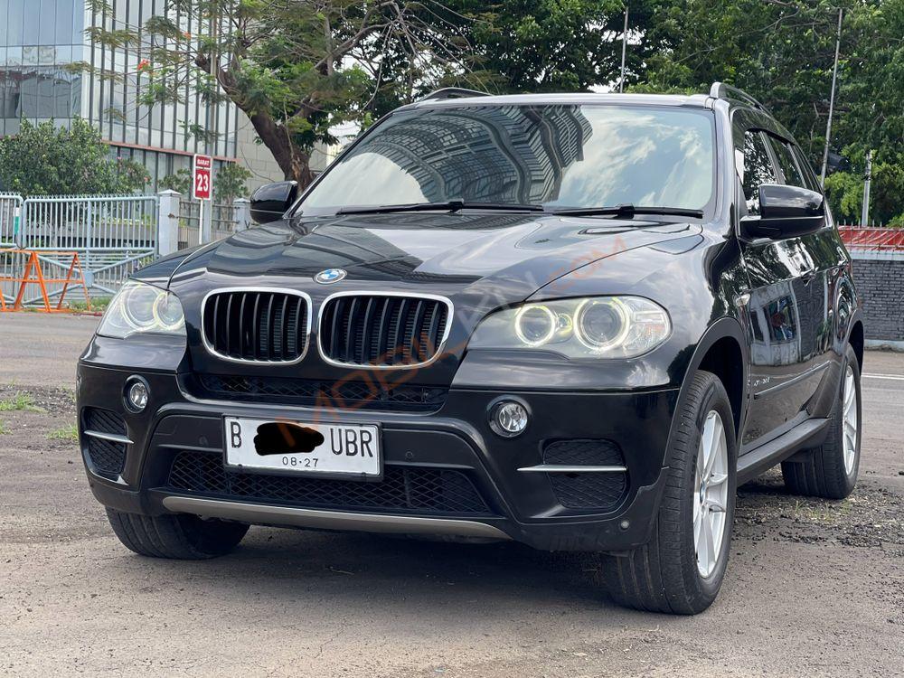 Mobil BMW X5 2012