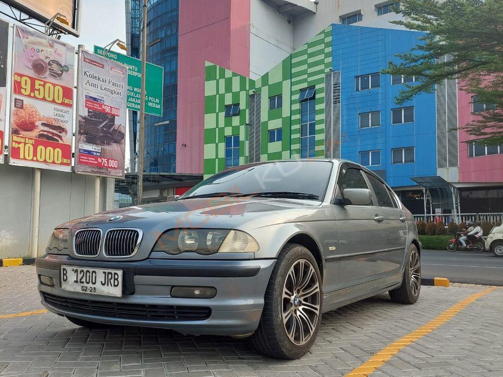 Mobil BMW 3 Series 2001