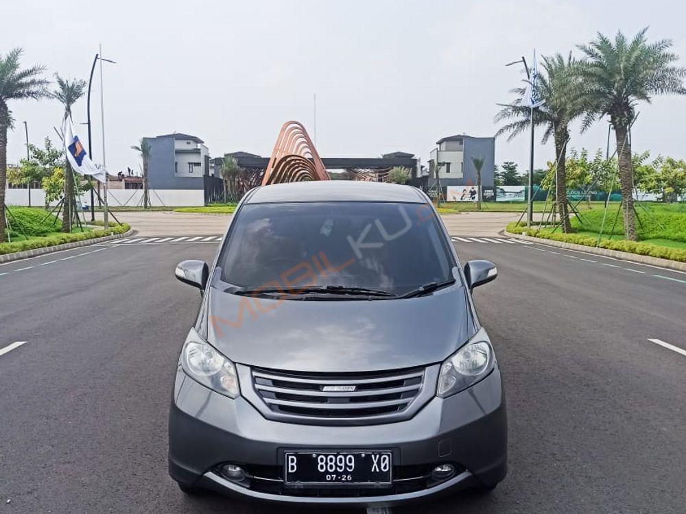 Mobil Honda Freed 2011