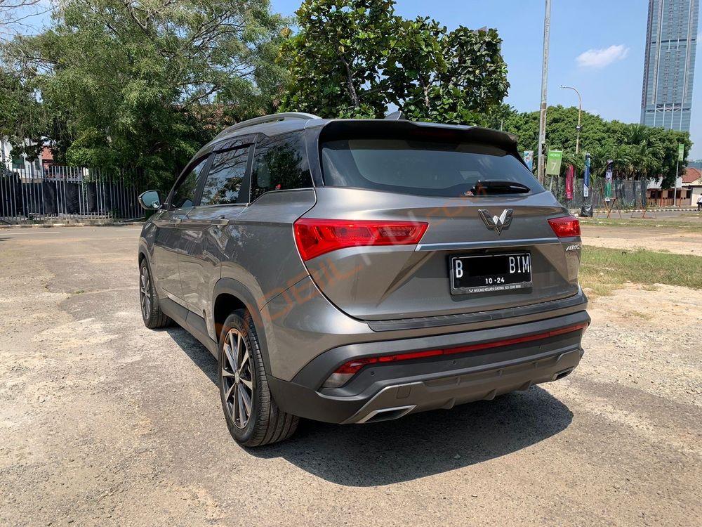 Mobil Wuling Almaz 2019
