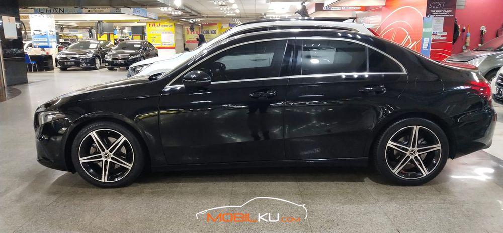 Mobil Mercedes-Benz A-Class 2019