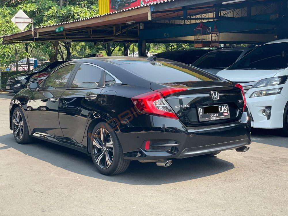 Mobil Honda Civic Sedan 2017