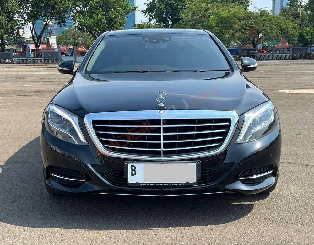 Mobil Mercedes-Benz S-Class 2015