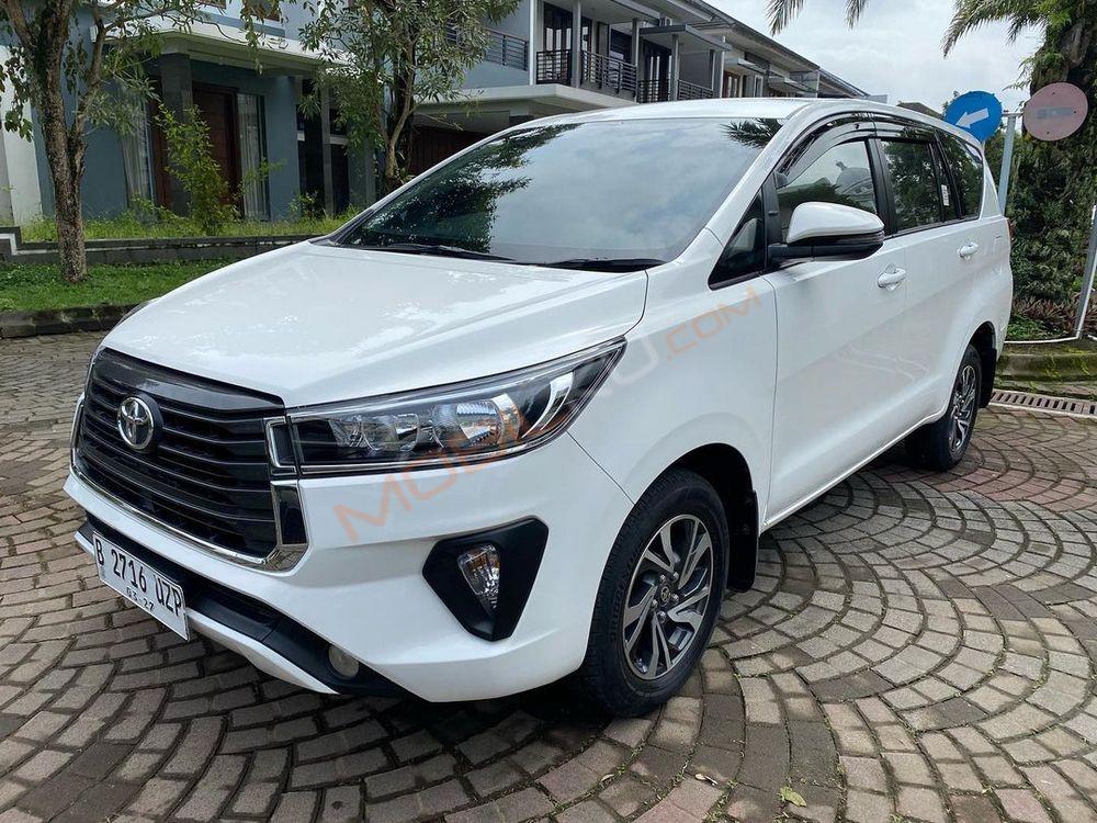 Mobil Toyota Kijang Innova 2022