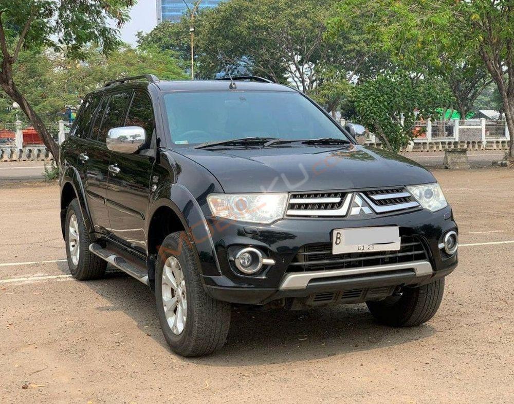 Mobil Mitsubishi Pajero Sport 2013