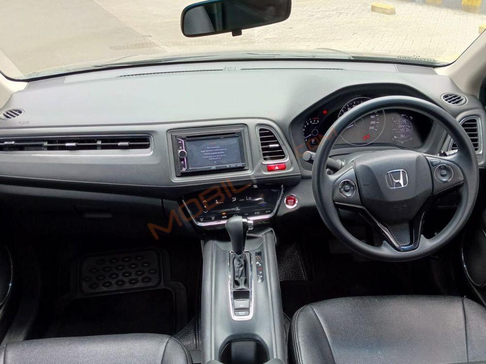 Mobil Honda HR-V 2015
