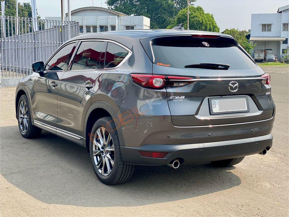 Mobil Mazda 8 2022
