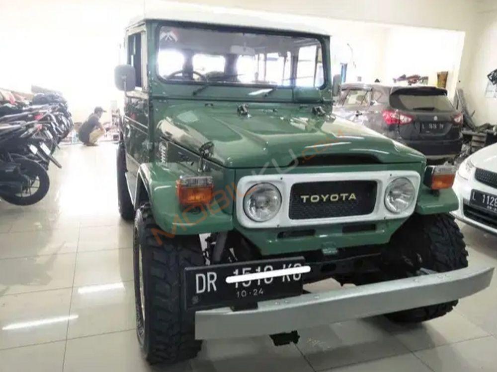 Mobil Toyota Land Cruiser 1995