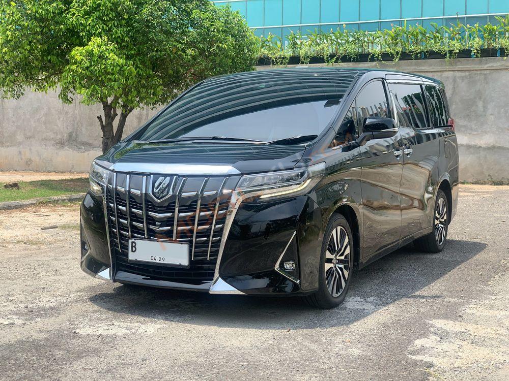 Mobil Toyota Alphard 2020