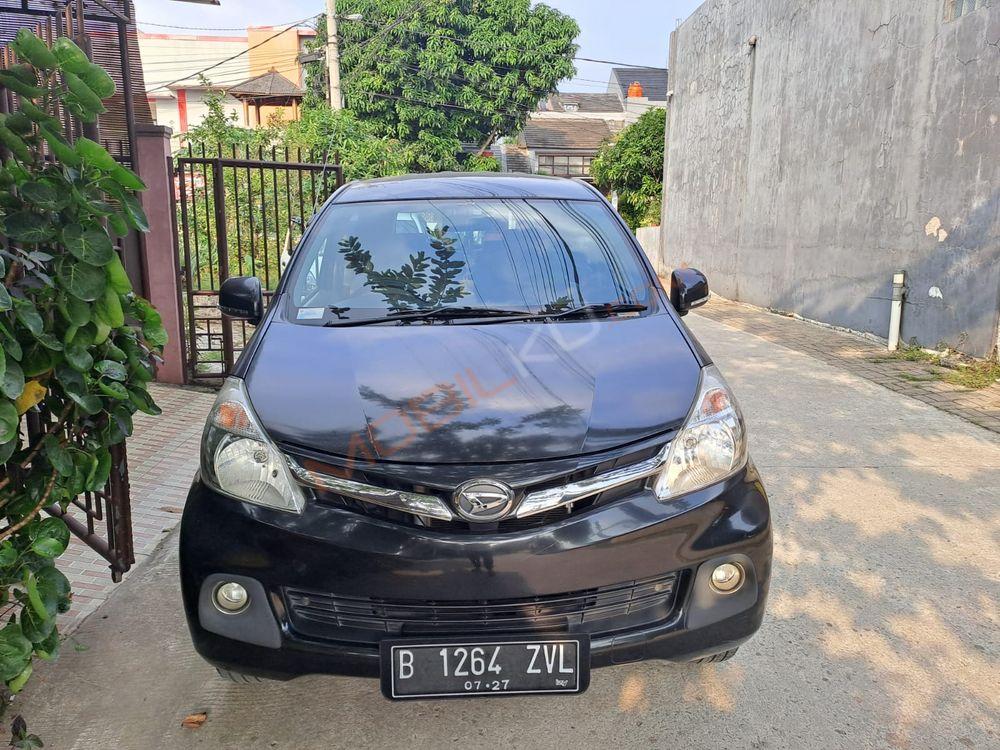 Mobil Daihatsu Xenia 2014