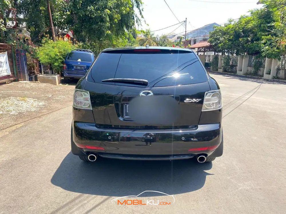 Mobil Mazda CX-7 2011