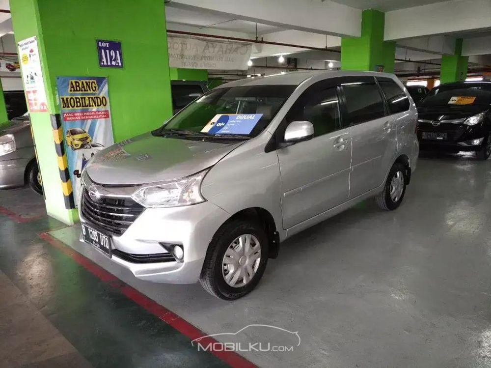 Mobil Daihatsu Xenia 2016