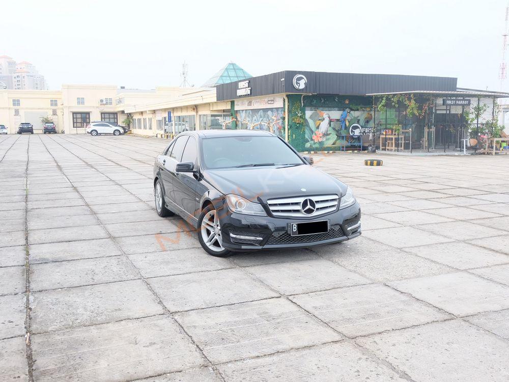 Mobil Mercedes-Benz C-Class 2012