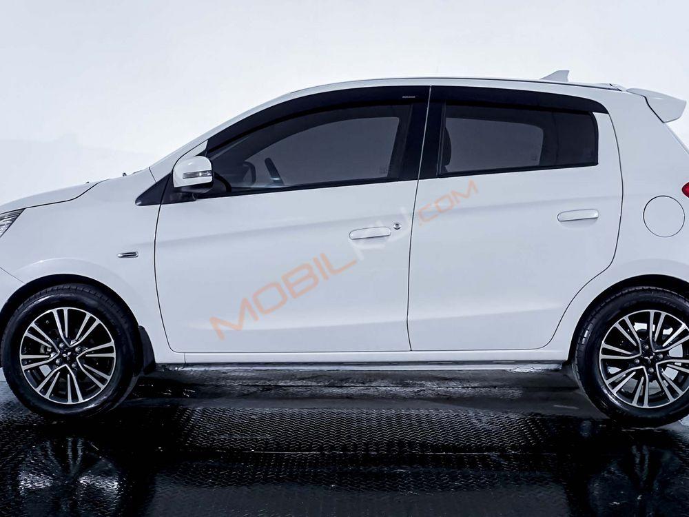 Mobil Mitsubishi Mirage 2016