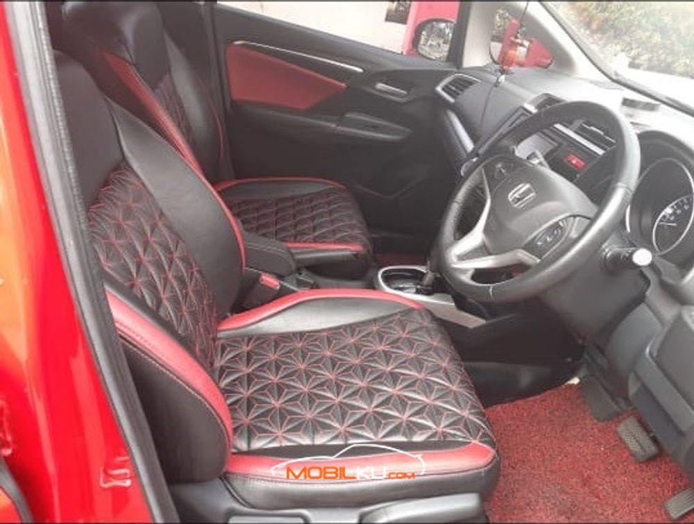 Mobil Honda Jazz 2010
