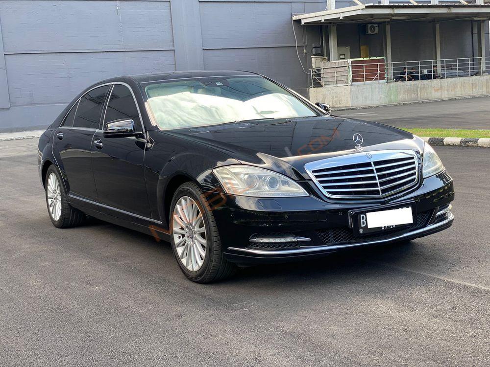 Mobil Mercedes-Benz S-Class 2011