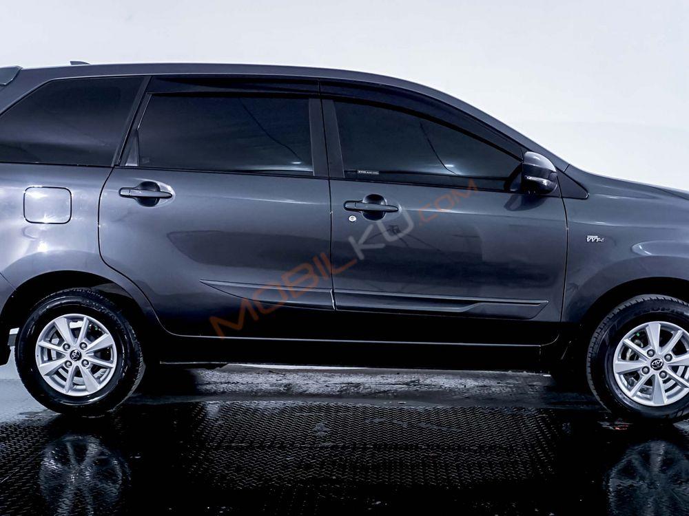 Mobil Toyota Avanza 2021