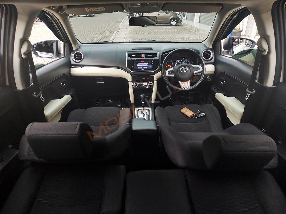 Mobil Toyota Rush 2020