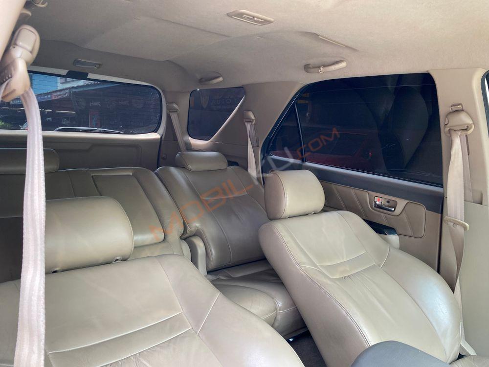 Mobil Toyota Fortuner 2012