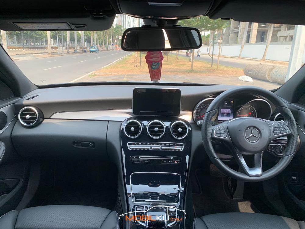 Mobil Mercedes-Benz C-Class 2017