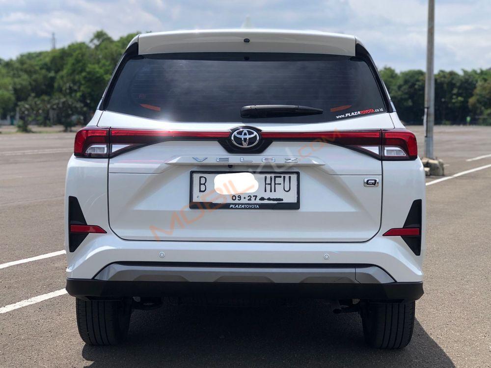 Mobil Toyota Veloz 2022
